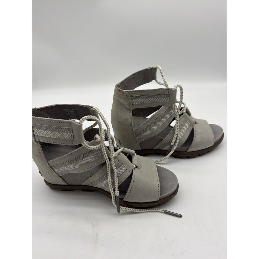 SOREL Joanie ll Ankle Strap Light Gray Wedge Sandal Excellent Condition Sz 9